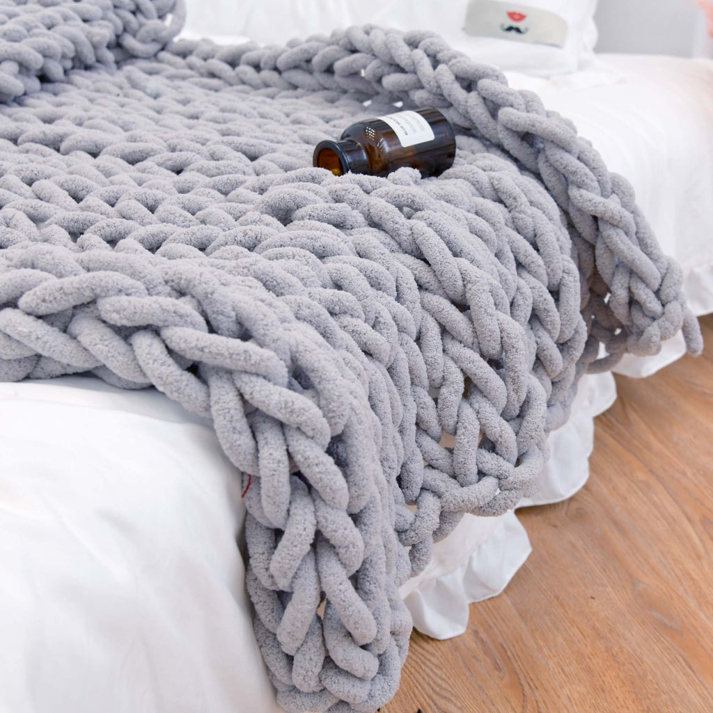 Hand-Knitted Cozy Blanket - SNUGGLELOVE