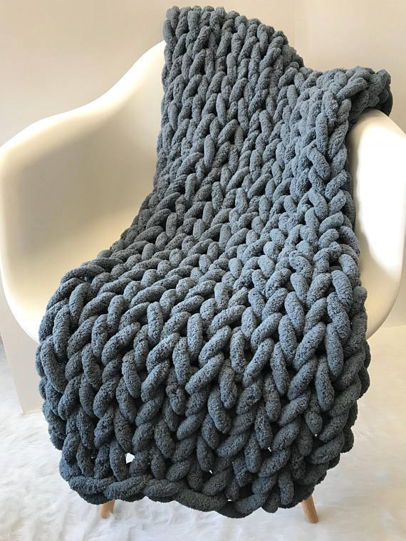 Hand-Knitted Cozy Blanket - SNUGGLELOVE